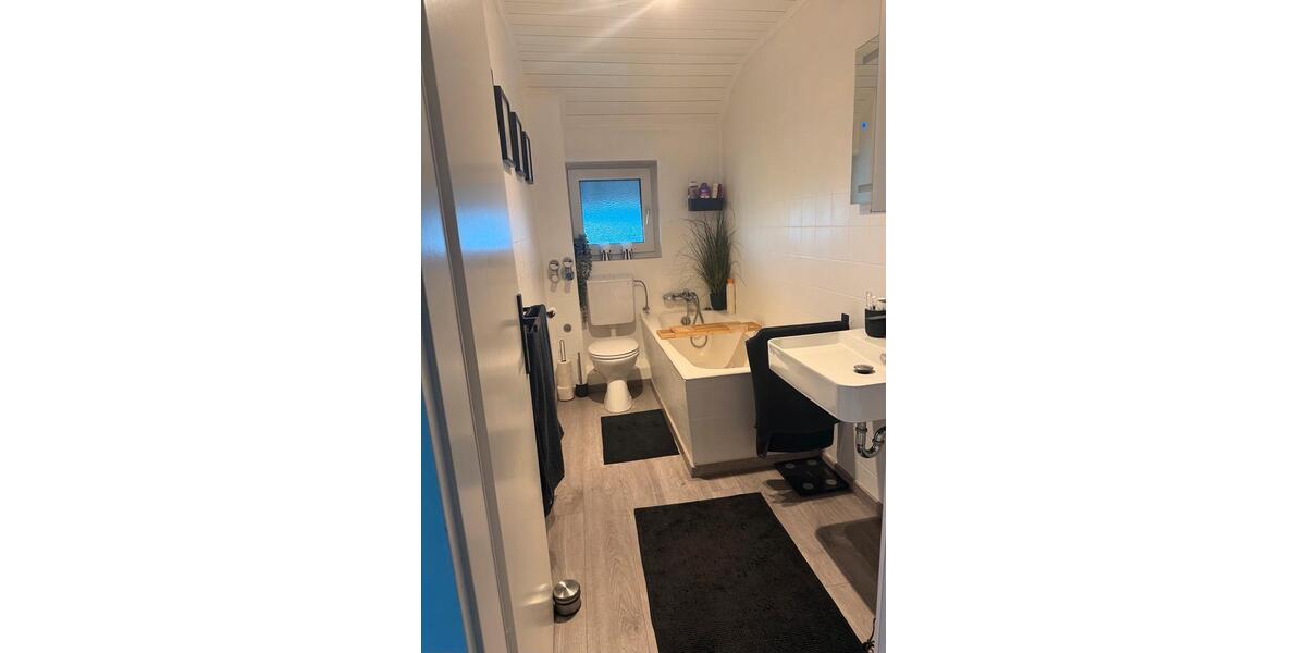 Dachgeschoßwohnung Hanau Lamboy - 3 Zimmer, 72 m&sup2;, 1.050&euro; | Angebot:25764390