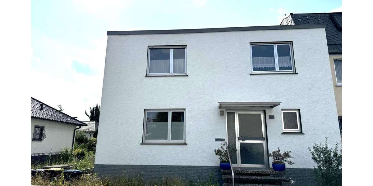 Haus zum Kaufen in Hochheim 699.000 € 214 m² 6 zimmer