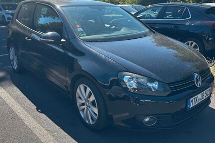 VW Golf 161.132 km 3.700 &euro; Frankfurt am Main 60322