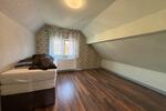 Dachgeschoßwohnung Oberursel (Taunus) - 4 Zimmer, 100 m&sup2;, 1.200&euro; | Angebot:25295601