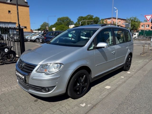 VW Touran 176.000 km 5.900 &euro; Frankfurt am Main 65933