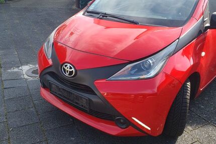 Toyota Aygo (X) 136.000 km 5.200 &euro; Offenbach 63073