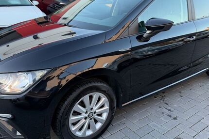 Seat Ibiza 99.667 km 9.999 &euro; FRANKFURT AM MAIN 60488