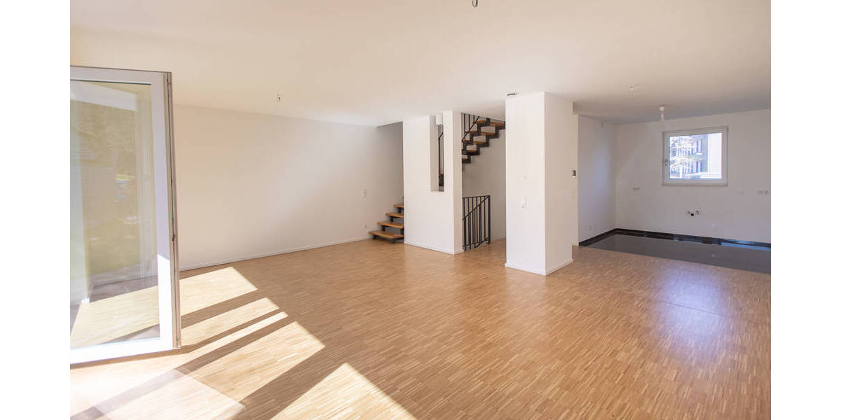 Reihenmittelhaus Bad Homburg Gonzenheim - 6 Zimmer, 169 m&sup2;, 1.065.000&euro; | Angebot:26513280