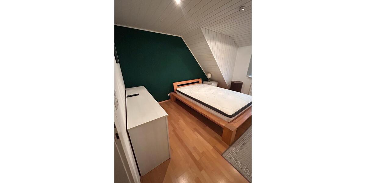 Dachgeschoßwohnung Frankfurt am Main Bergen-Enkheim - 3 Zimmer, 50 m&sup2;, 900&euro; | Angebot:26412889