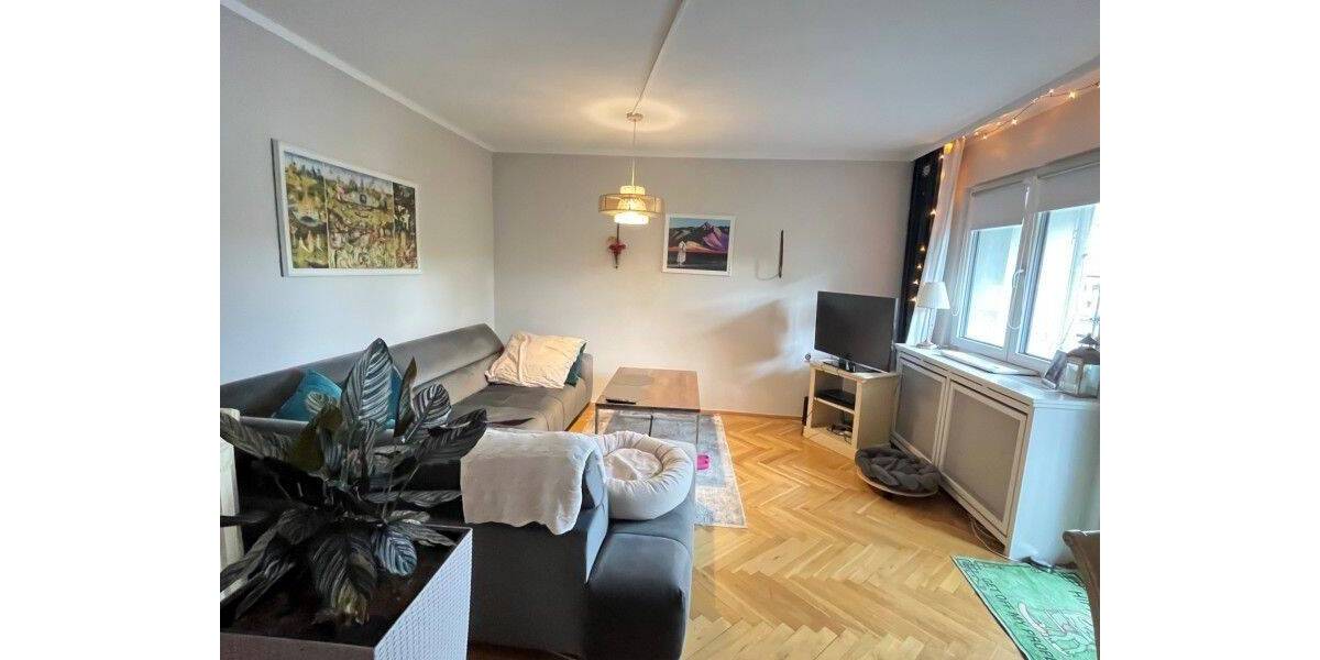 Etagenwohnung Frankfurt am Main Ostend - 3 Zimmer, 76 m&sup2;, 1.460&euro; | Angebot:26904105