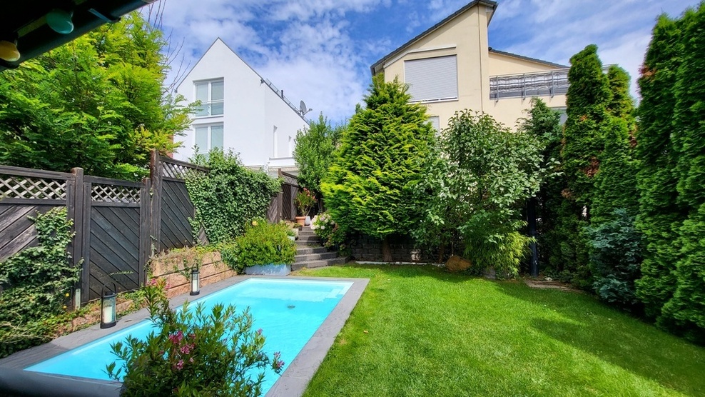 PRE SALES! Traum DHH mit Pool - Energie Klasse A