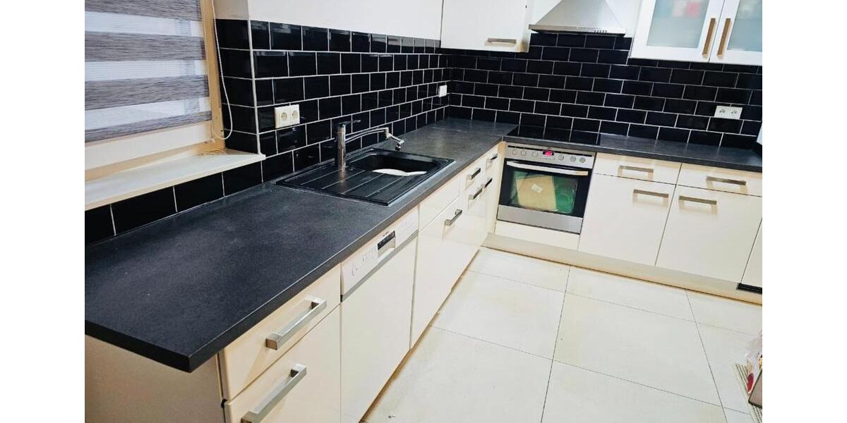 Geschmackvoll eingerichtete 2-Zimmer-Wohnung mit Terrasse sowie m 2 zimmer