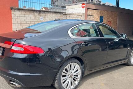 Jaguar XF 121.000 km 8.999 &euro; Frankfurt am Main 65933