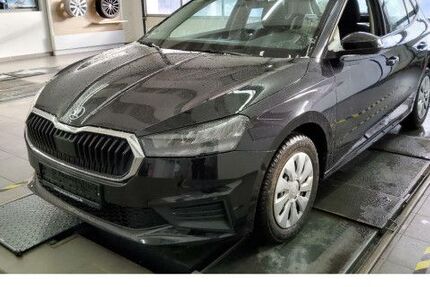 Skoda Fabia 38.863 km 17.450 &euro; Frankfurt 60326