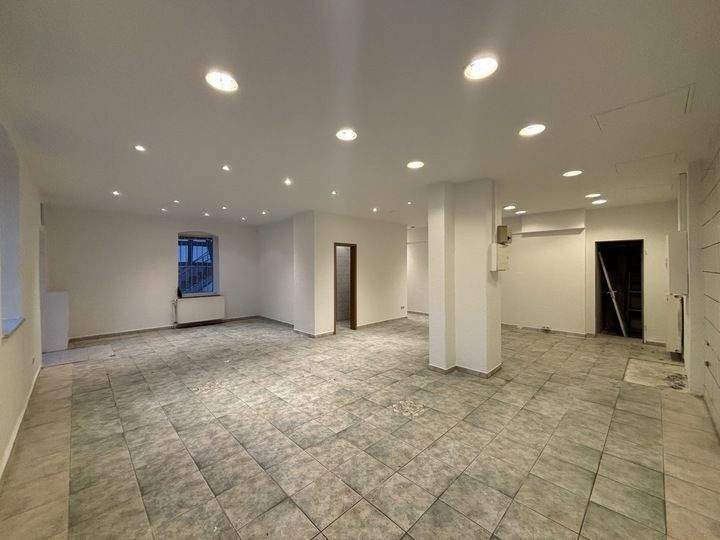 Gewerbeobjekt Frankfurt am Main Seckbach - 2 Zimmer, 70 m&sup2;, 780&euro; | Angebot:24543848