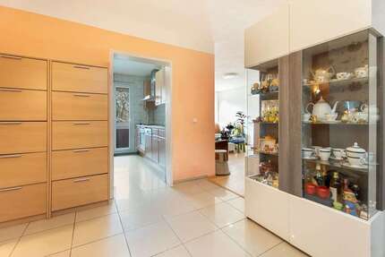 Wohnung zum Kaufen in Frankfurt am Main 330.000 € 91 m²