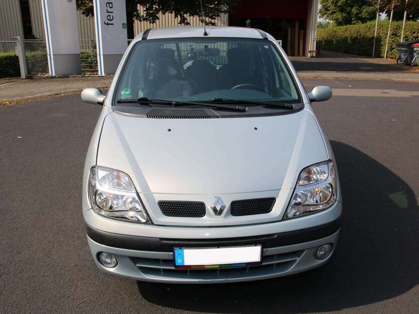 Renault Scenic 159.570 km 2.380 € Sulzbach 65843