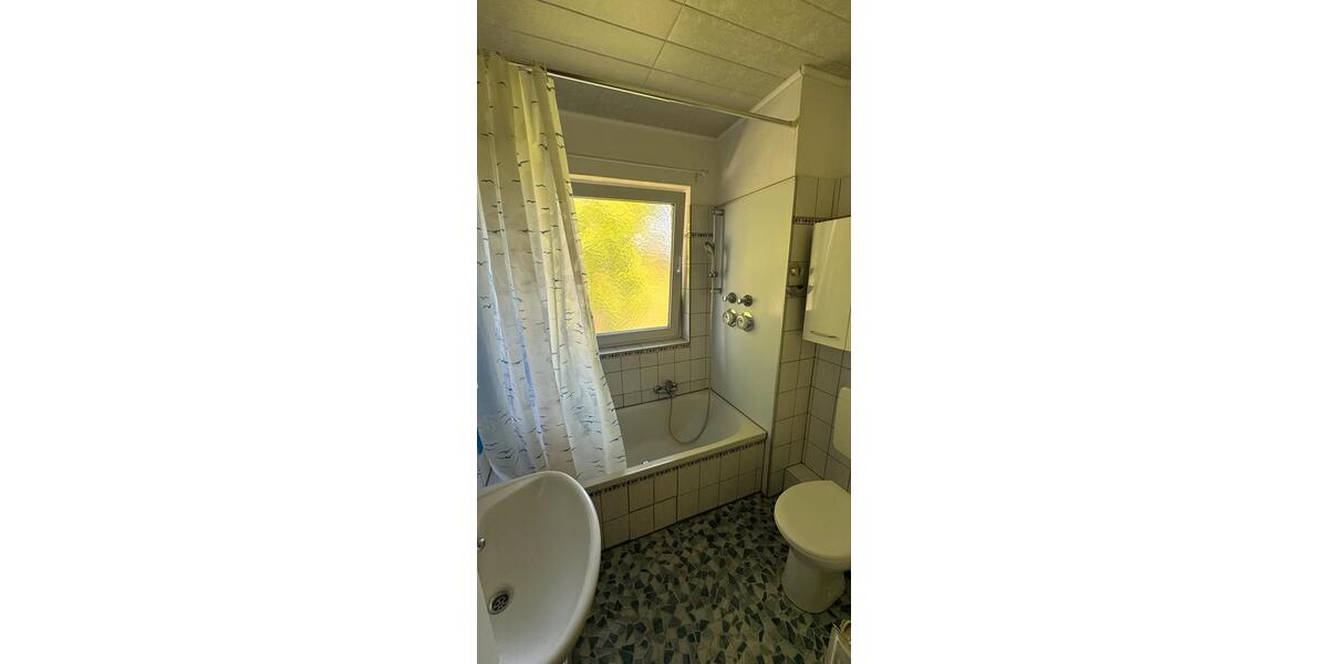 Etagenwohnung Frankfurt am Main Nord-Ost - 4 Zimmer, 107 m&sup2;, 1.400&euro; | Angebot:26356239