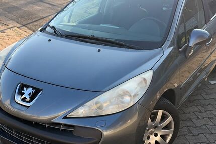 Peugeot 207 208.000 km 1.999 &euro; Frankfurt am Main 65933