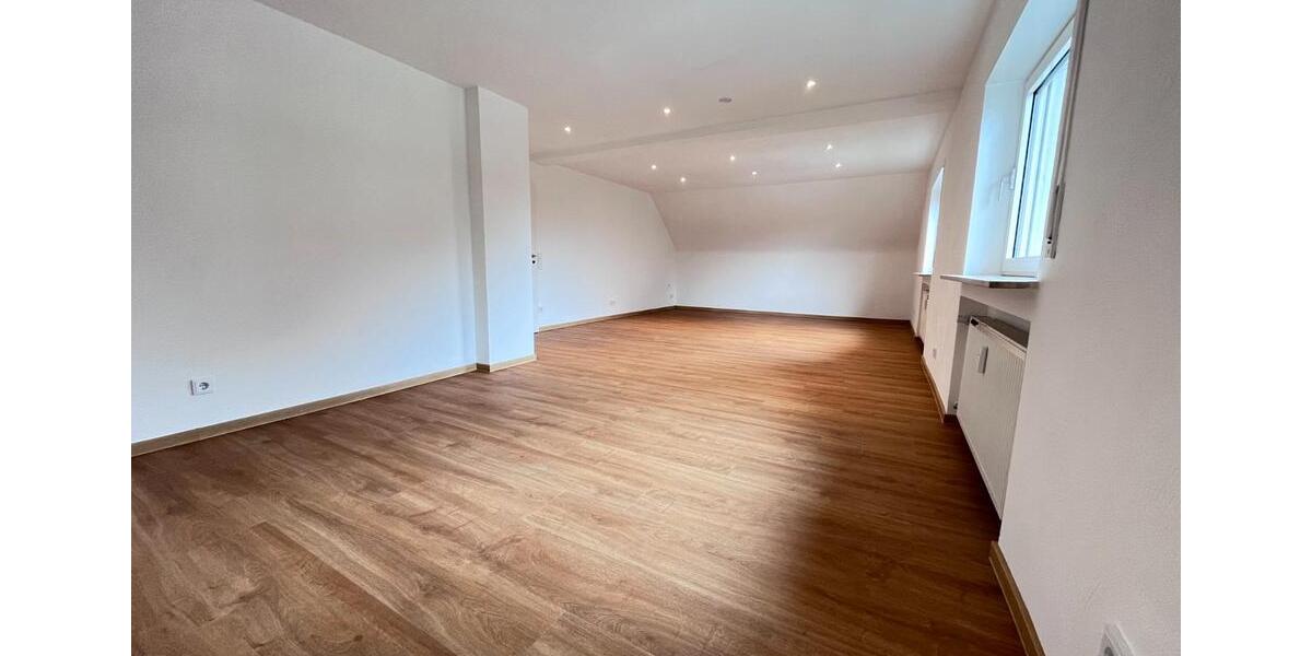 Etagenwohnung Frankfurt am Main Bonames - 3 Zimmer, 101 m&sup2;, 1.600&euro; | Angebot:26493136