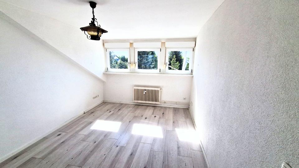 Dachgeschoßwohnung Münster (Hessen) - 2 Zimmer, 50 m&sup2;, 750&euro; | Angebot:26461175