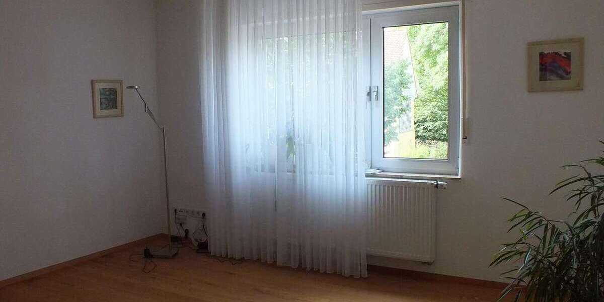 Etagenwohnung Langenselbold - 3 Zimmer, 65 m&sup2;, 695&euro; | Angebot:25625784