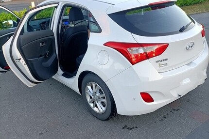 Hyundai i30 81.000 km 6.800 € Griesheim 64347