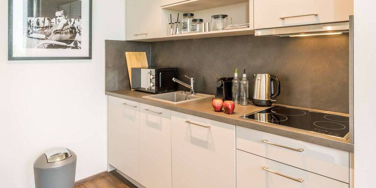 Etagenwohnung Frankfurt am Main Westend-Süd - 2 Zimmer, 42 m&sup2;, 1.750&euro; | Angebot:26410253