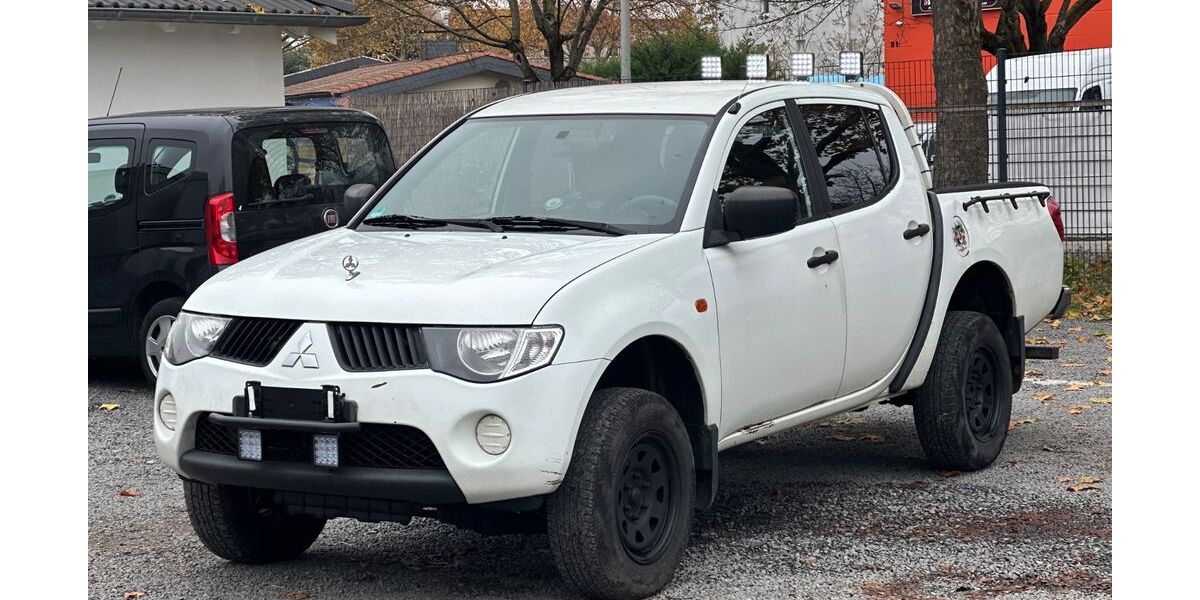 Mitsubishi L200 178.000 km 10.990 &euro; Darmstadt 64293