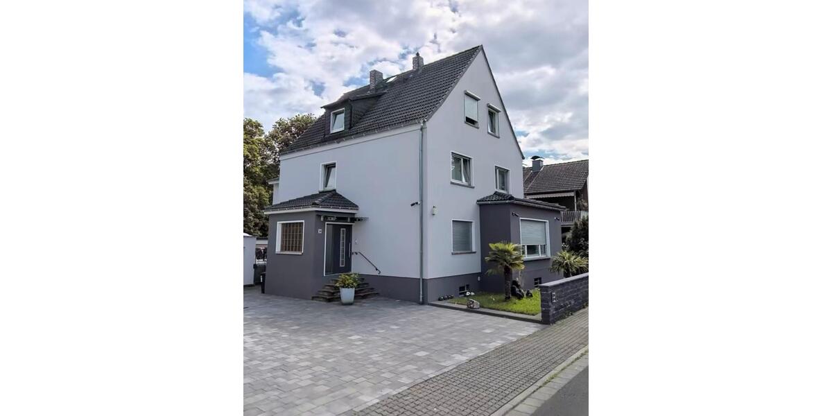 2,5 Zimmer Dachgeschosswohnung 65m2 mit Einbauküche & Geräte 2.5 zimmer