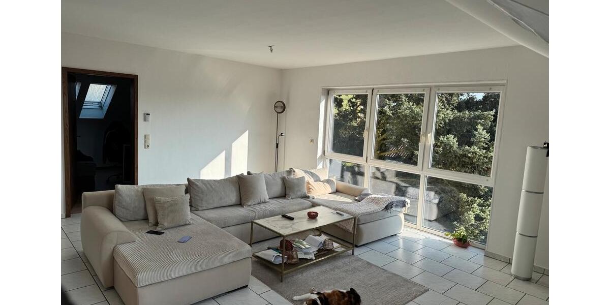 Dachgeschoßwohnung Bad Nauheim - 3 Zimmer, 94 m&sup2;, 950&euro; | Angebot:25756785