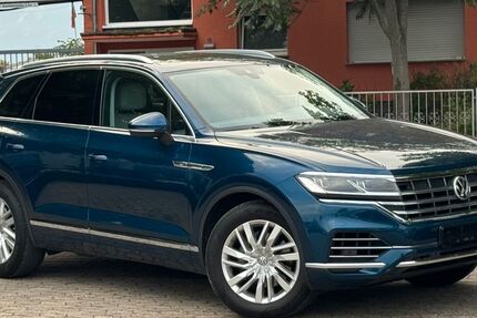 VW Touareg 165.700 km 32.500 &euro; Frankfurt am Main 65933
