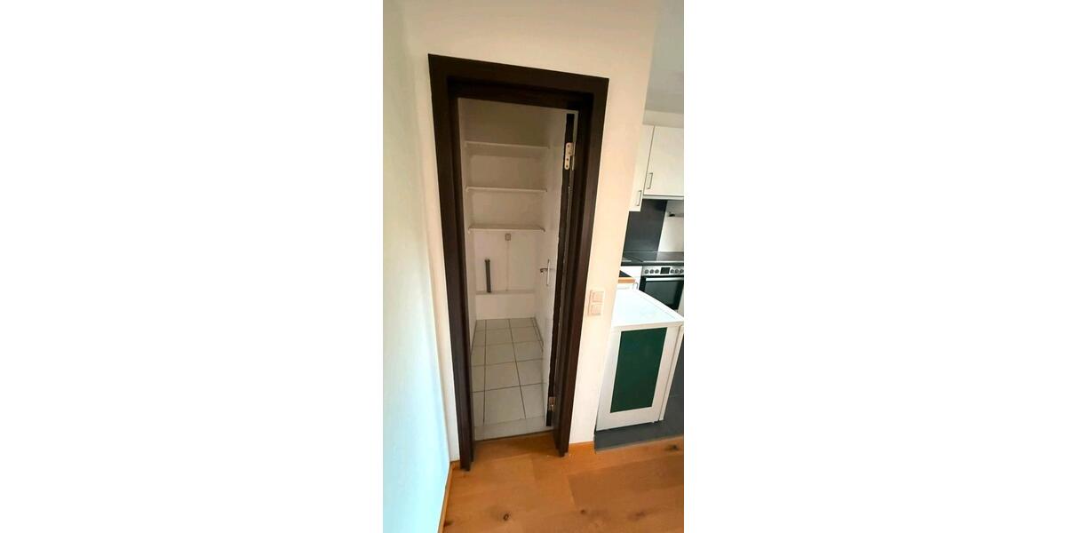 Etagenwohnung Frankfurt am Main Sachsenhausen Süd - 2.5 Zimmer, 66 m&sup2;, 320.000&euro; | Angebot:26990667