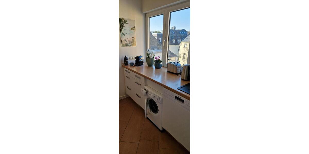 Etagenwohnung Frankfurt am Main Innenstadt 2 - 3.5 Zimmer, 115 m&sup2;, 2.300&euro; | Angebot:25783324