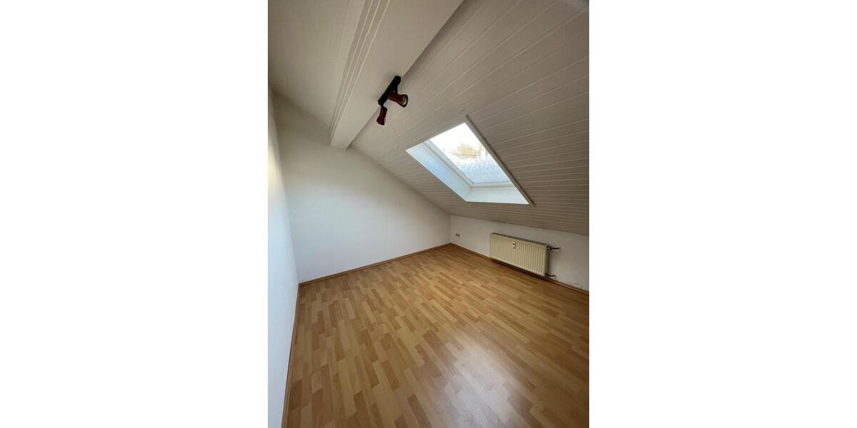 Einfamilienhaus Königstein im Taunus - 4 Zimmer, 158 m&sup2;, 1.599&euro; | Angebot:25570853