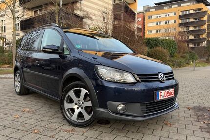 VW Touran 255.384 km 8.999 &euro; Frankfurt am Main 60486