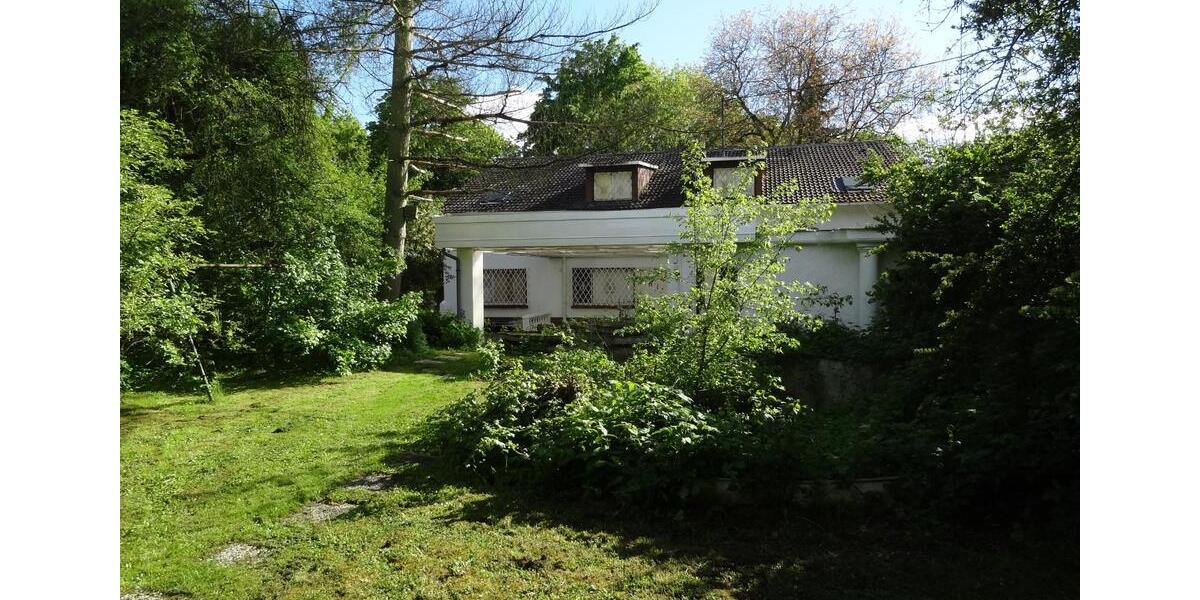 Haus am Park Frankfurt-Sossenheim 2300qm Grundst 14Z 450 qm Nutzf 14 zimmer