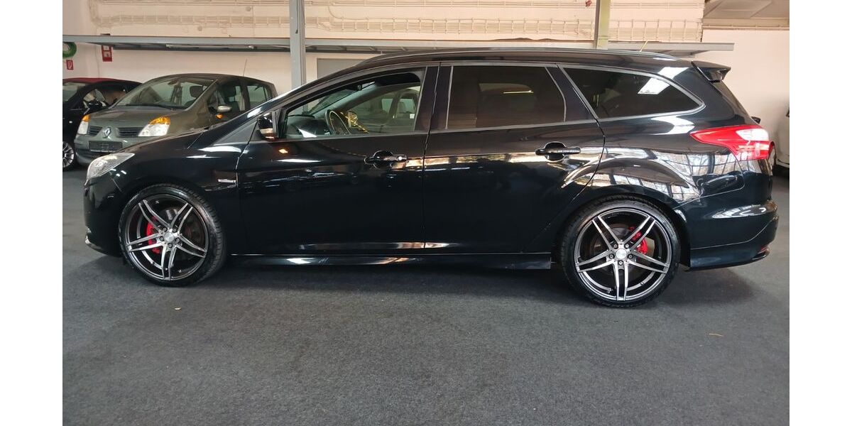 Ford Focus 122.800 km 10.990 &euro; Rüsselsheim 65428