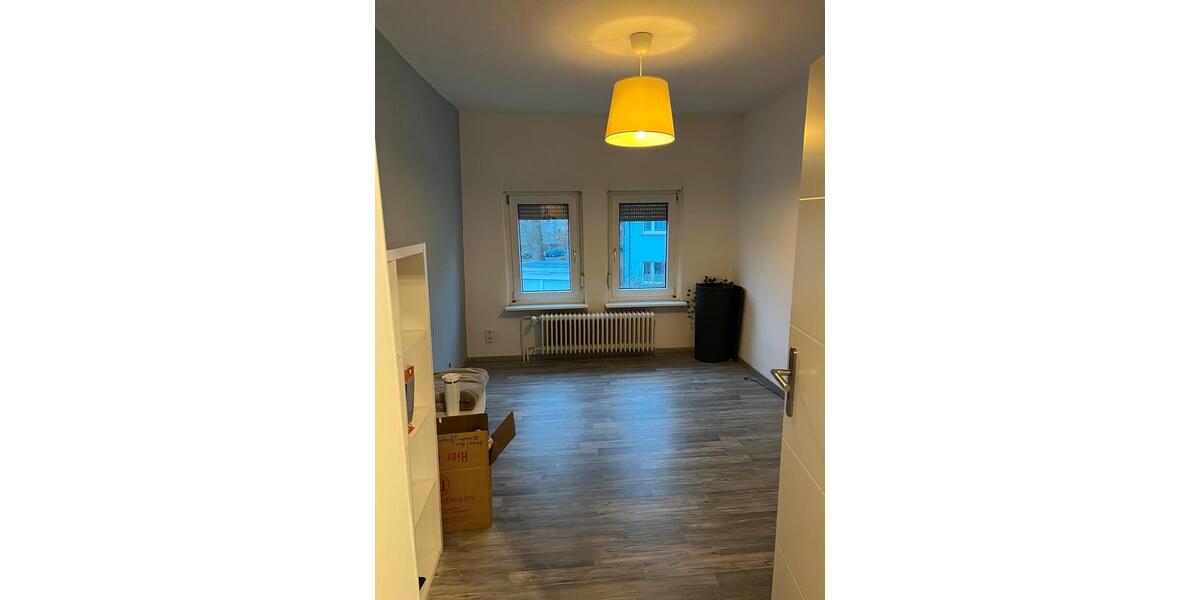 Dachgeschoßwohnung Frankfurt am Main Unterliederbach - 17 Zimmer, 76 m&sup2;, 520&euro; | Angebot:25395359