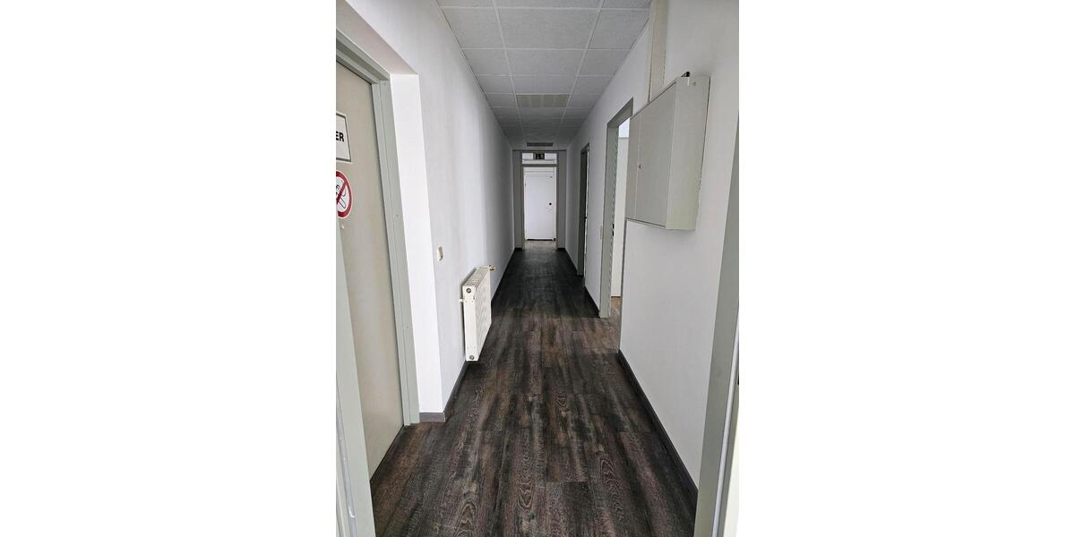 Helles Büro 3 Räume ( Nachmieter) zimmer