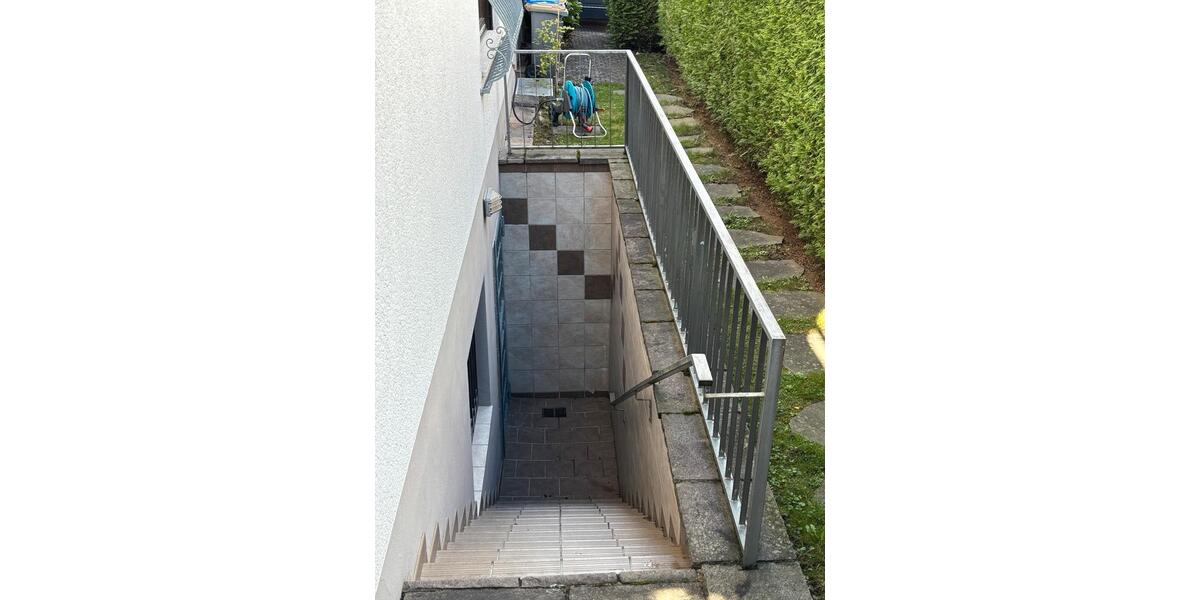 Doppelhaushälfte, möbliert, zeitnah zur Verfügung, beste Lage 6 zimmer