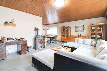 Charmantes freistehendes Einfamilienhaus mit großem Garten und vielseitigen Nutzungsmöglichkeiten 6 zimmer