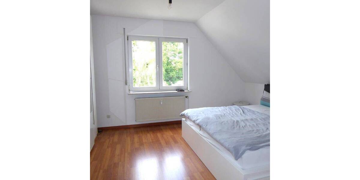 Etagenwohnung Bad Homburg vor der Höhe Ober-Erlenbach - 2 Zimmer, 64 m&sup2;, 750&euro; | Angebot:26930145