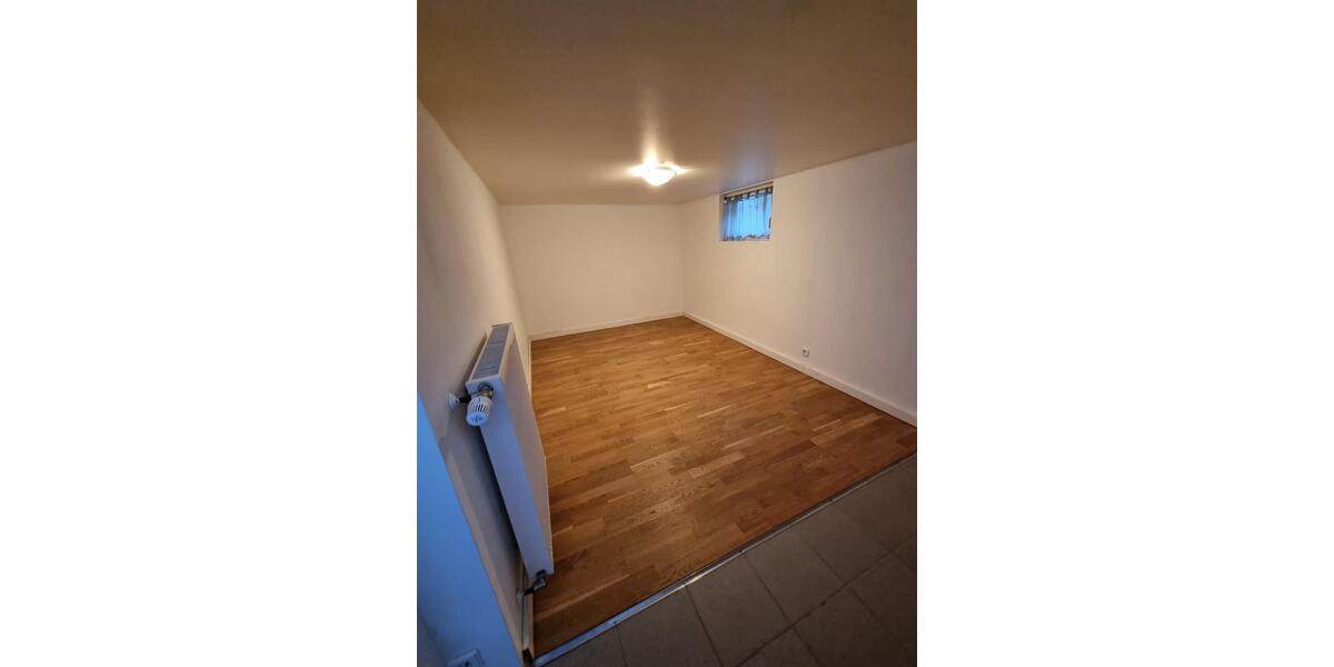 Reihenhaus Frankfurt am Main Eschersheim - 3 Zimmer, 59 m&sup2;, 1.050&euro; | Angebot:24940616
