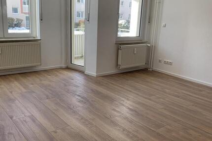 Erstbezug nach Sanierung: Moderne 3-ZKB mit Balkon in Frankfurt-Niederrad 3 zimmer