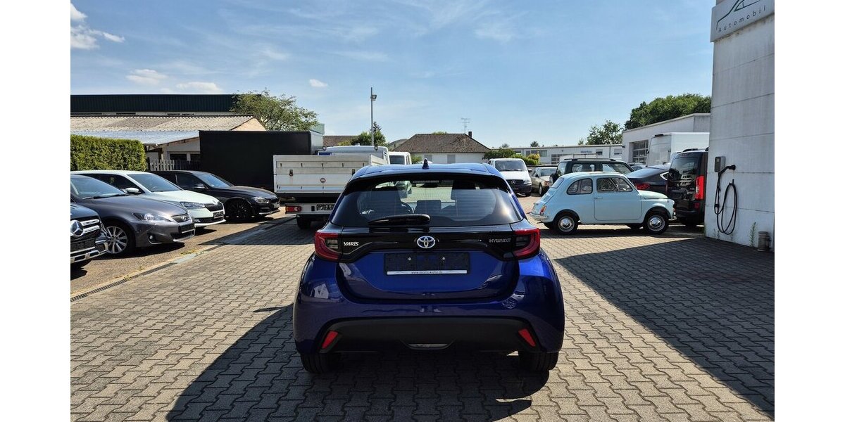 Toyota Yaris Hybrid Team D, Navi,Kamera, SmartDevice, Kli 73.500 km 16.890 &euro; Rodgau 63110