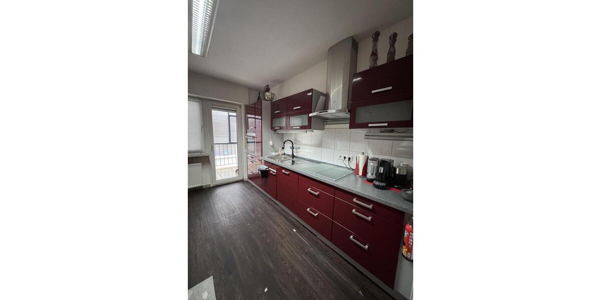 Möblierte 3-Zimmer-Wohnung (90 m²) mit Balkon, Klima & EBK – Nähe EZB 3 zimmer