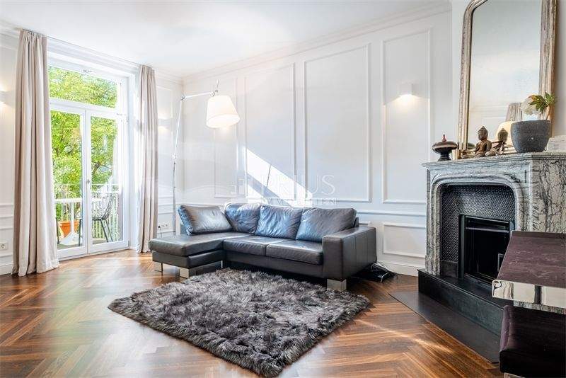 Wohnen wie ein König, Luxussanierte Altbau-Wohnung in TOP-Lage 2 zimmer