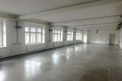Gewerbeobjekt Frankfurt am Main Unterliederbach - 1.500&euro; | Angebot:26367190