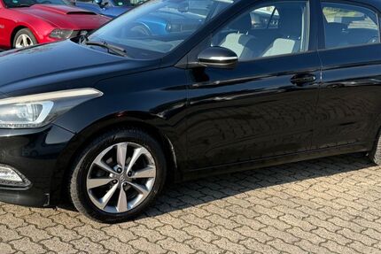 Hyundai i20 185.985 km 5.699 &euro; Hanau 63452