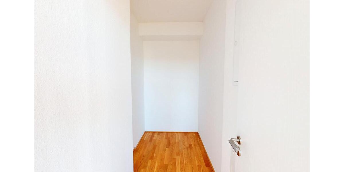 Einfamilienhaus Frankfurt am Main Nord-Ost - 2 Zimmer, 106 m&sup2;, 1.765&euro; | Angebot:26004724