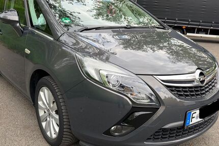 Opel Zafira Tourer 86.700 km 12.999 &euro; Frankfurt am Main 65931