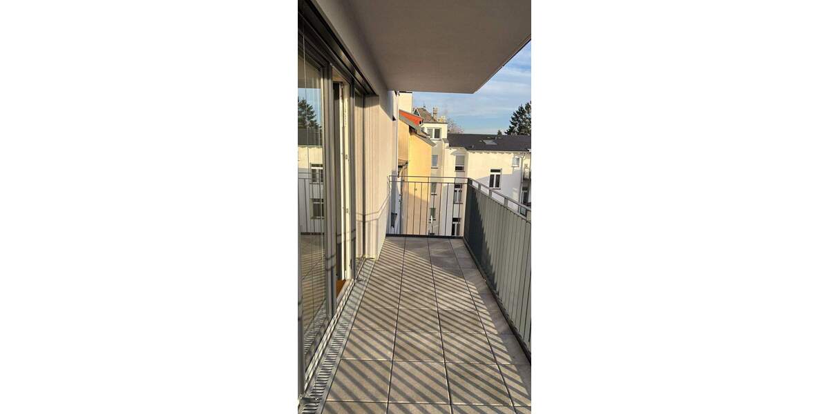 Etagenwohnung Offenbach am Main Hafen - 4 Zimmer, 154 m&sup2;, 2.695&euro; | Angebot:25737452