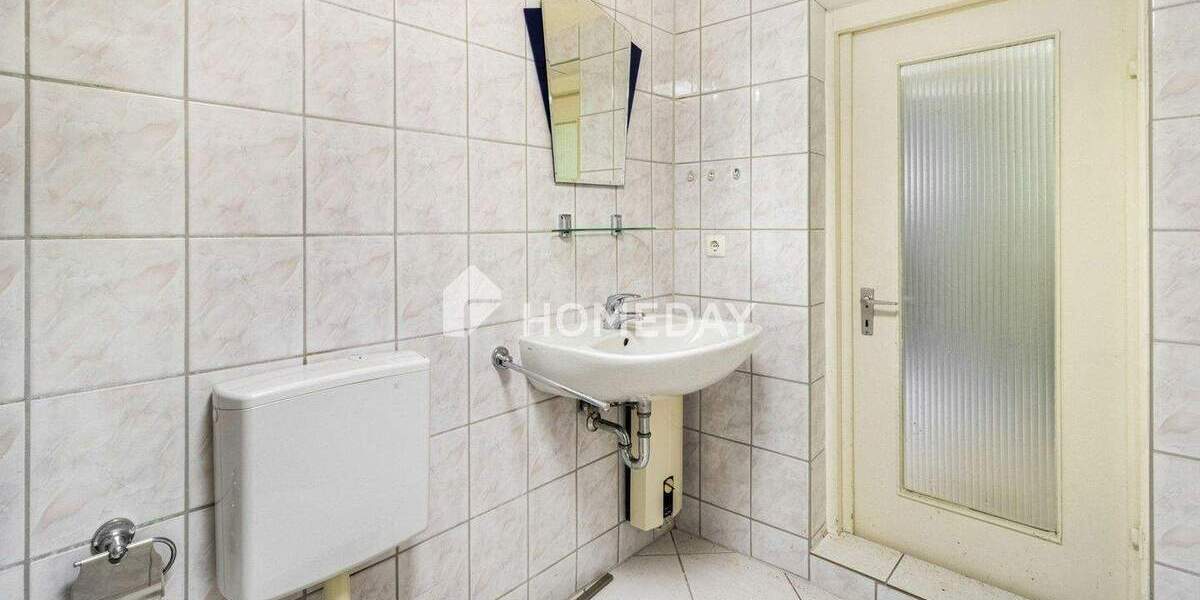 Reihenmittelhaus Frankfurt am Main Ginnheim - 8 Zimmer, 118 m&sup2;, 599.000&euro; | Angebot:25732761